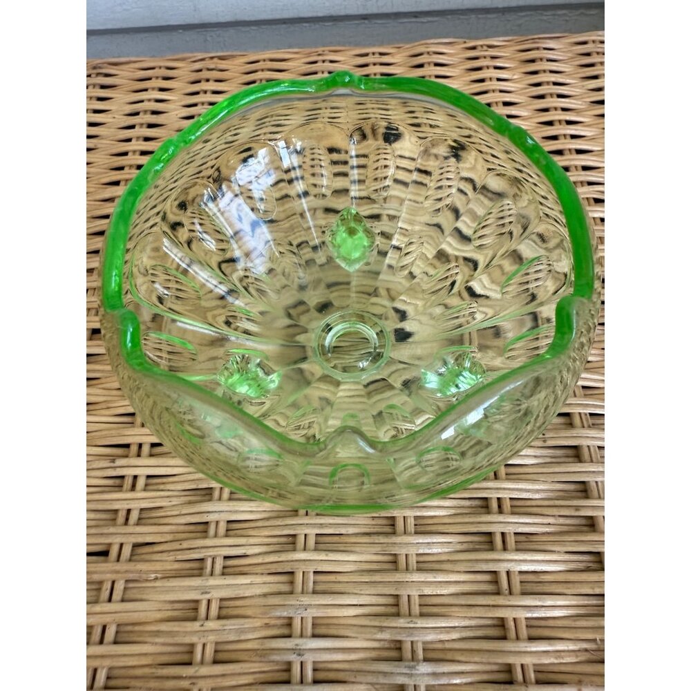 Vintage 30's Green Glass Uranium 3 Footed Rose Bowl Vase - Picture 13 of 16